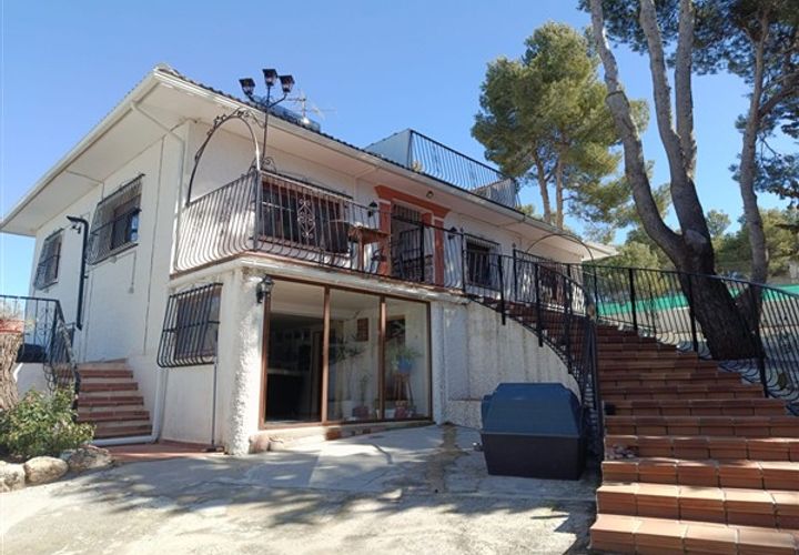 Landejendom i Baza, Granada, Baza - € 199.500 | Ref: 282 - foto 1